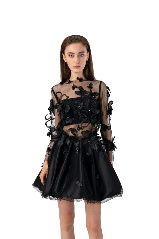 Short Mushroom Skirt with Four-Petal Flower
