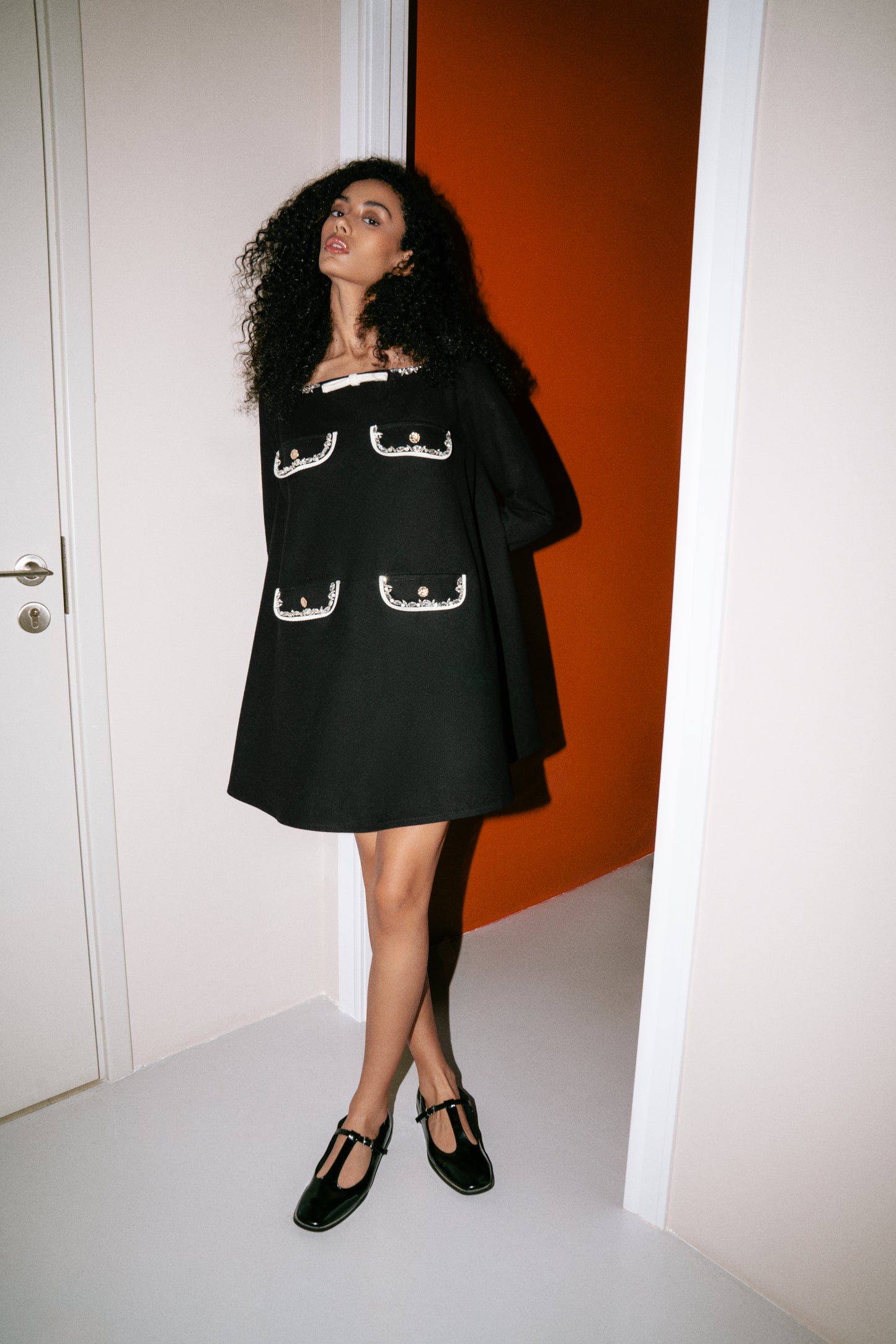 Long-sleeve dress with sparkling stones pockets