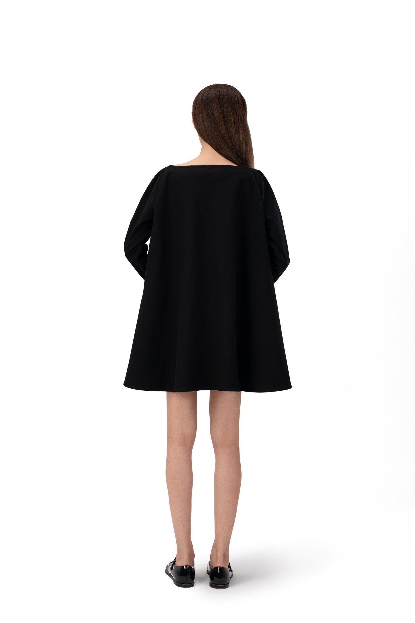 Long-sleeve dress with sparkling stones pockets