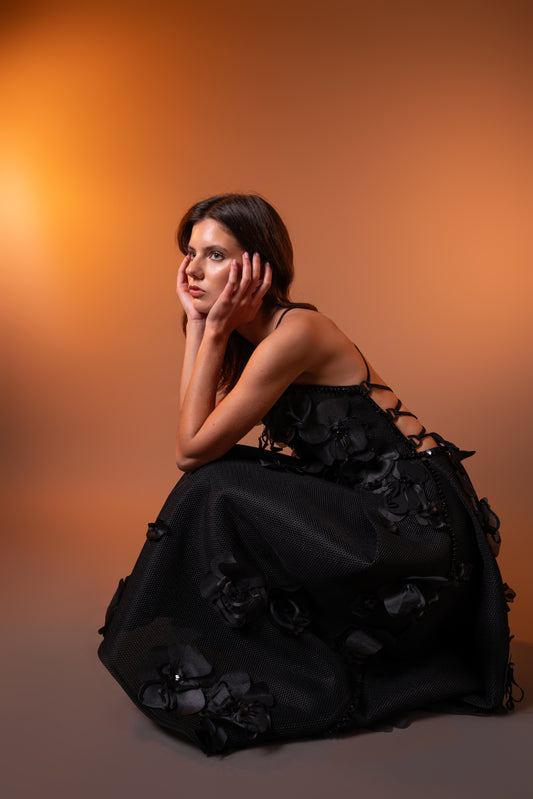Strapless honeycomb bodice with fully black violet flowers